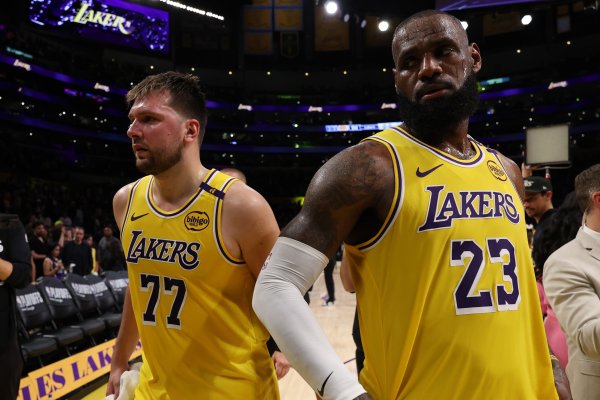 Grand Prix: Lakers nên tập tru