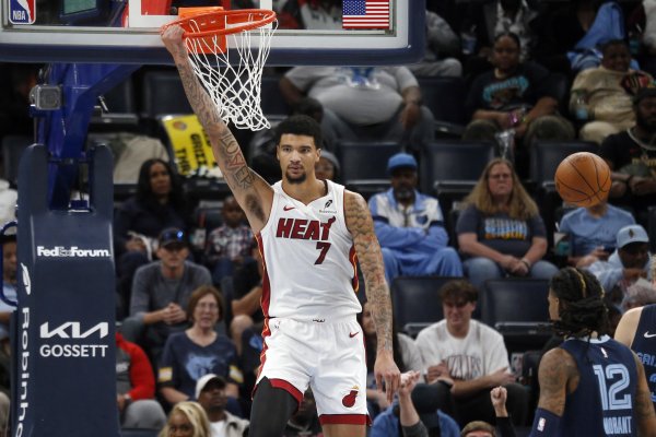 9 điểm, 12 rebound và 3 block!