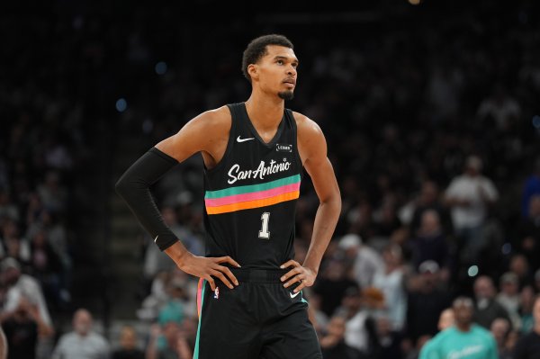 Tham dự đầy đủ cho đến mùa này