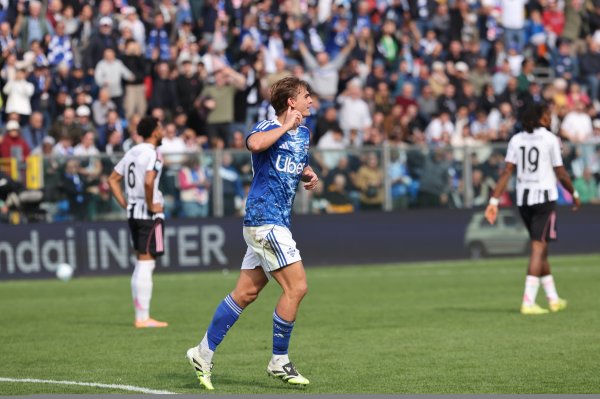 Báo Orle: Paz nhiều khả năng sẽ tham dự World Cup cùng tuyển Argentina, Real Madrid sẽ cân nhắc mua 